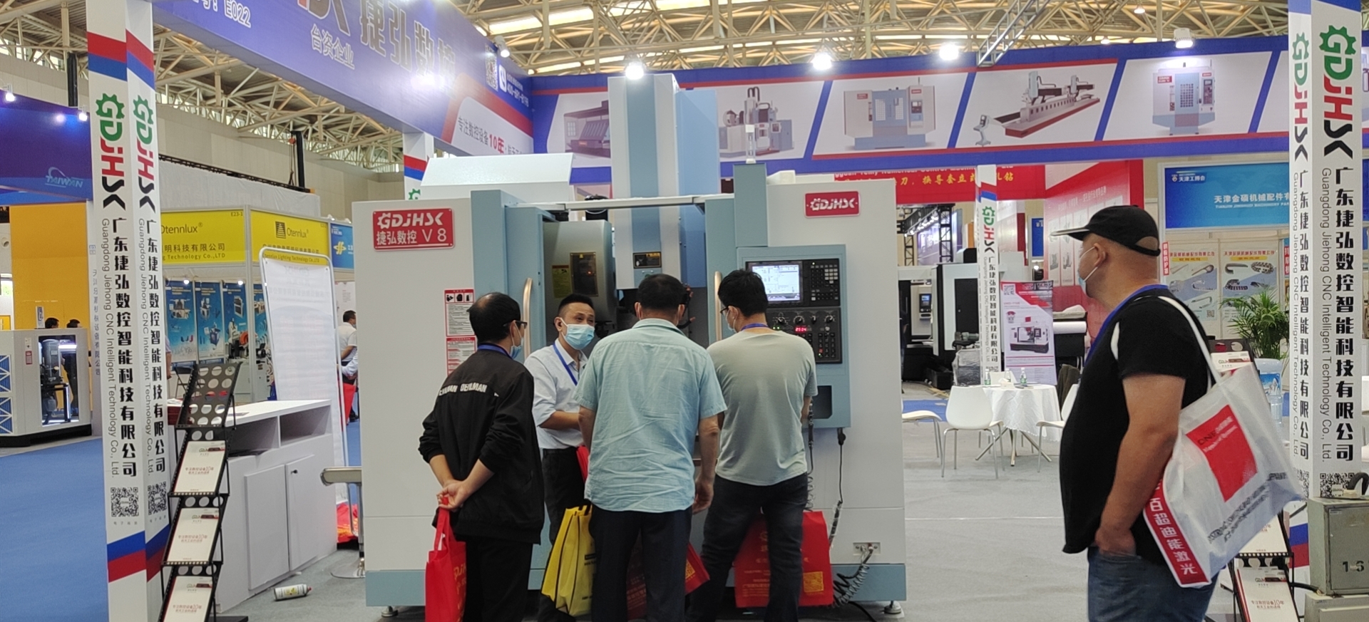 买球开户网·官方登录入口数控诚邀您光临天津工业博览会现场盛况！